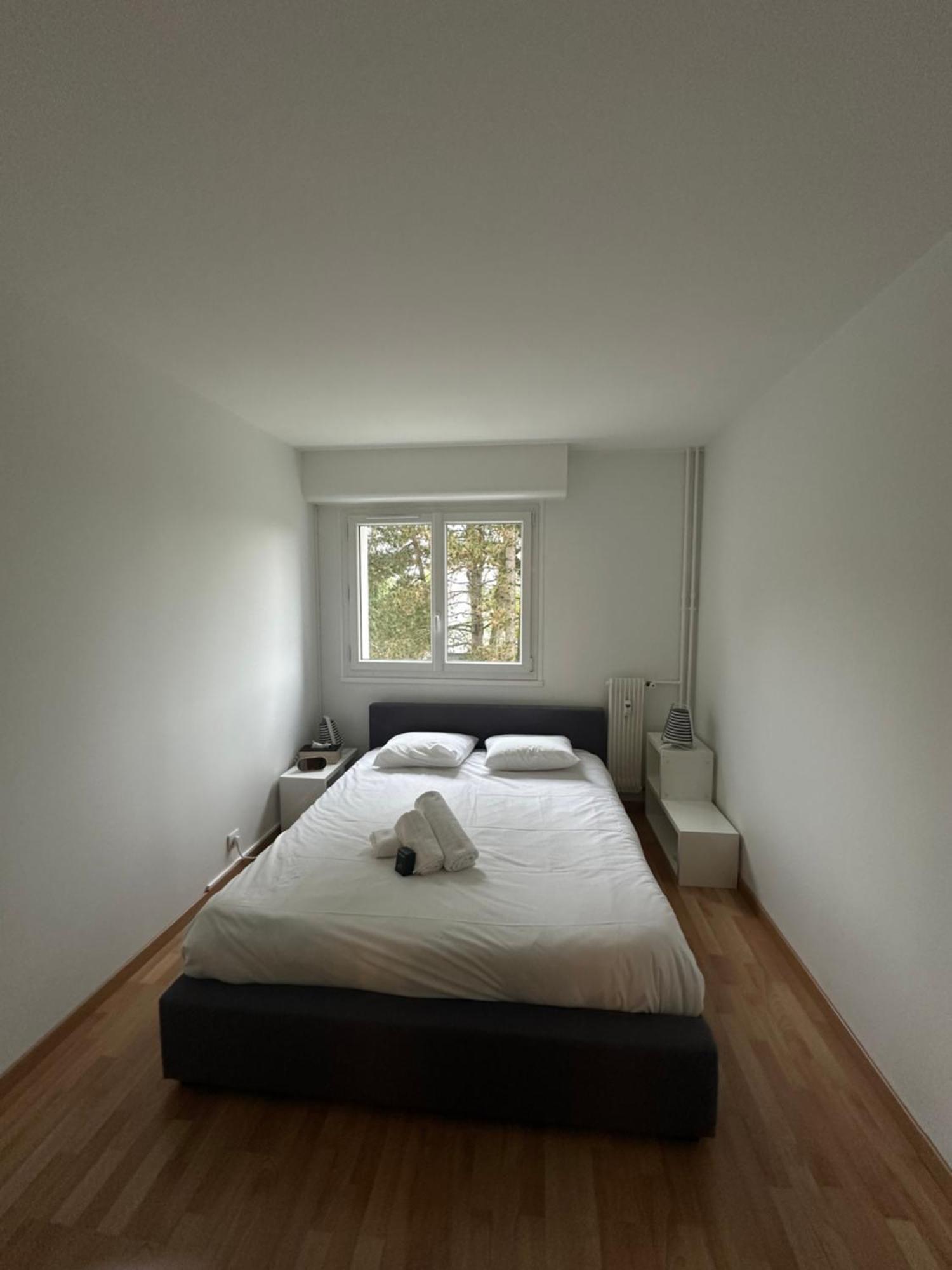 Apartmán Le Beau Hugo Mainvilliers  Exteriér fotografie