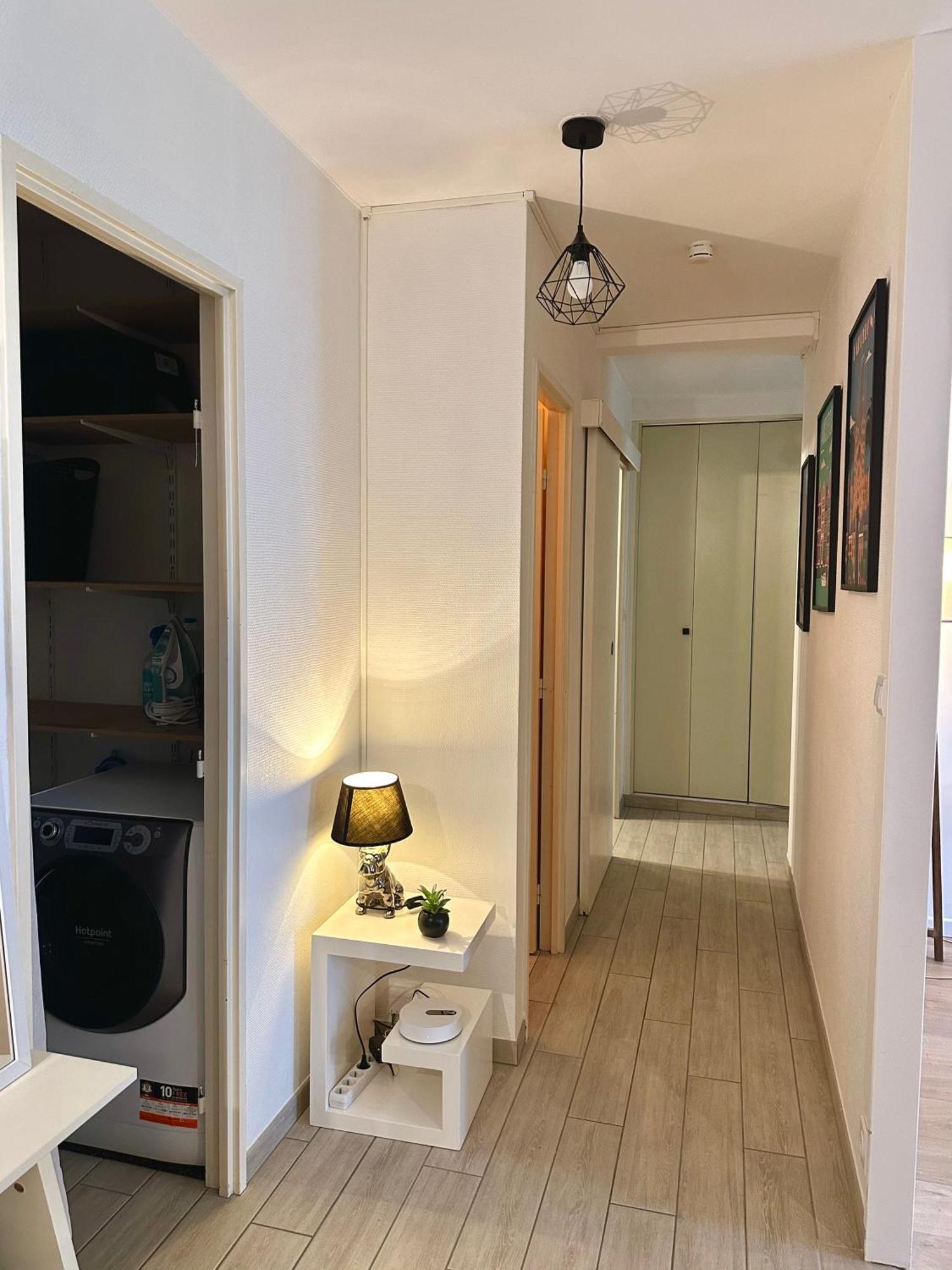 Apartmán Le Beau Hugo Mainvilliers  Exteriér fotografie